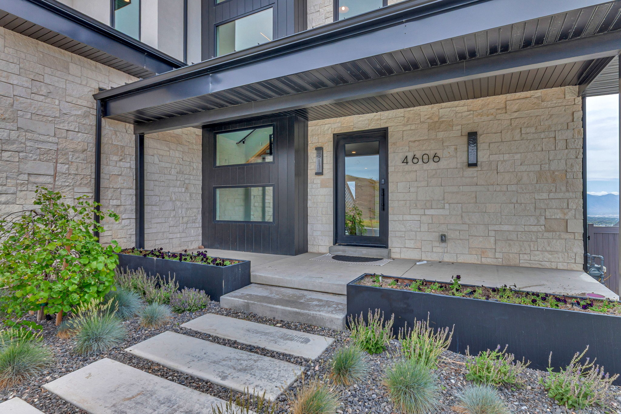 SEASONS ESTATES - Residential