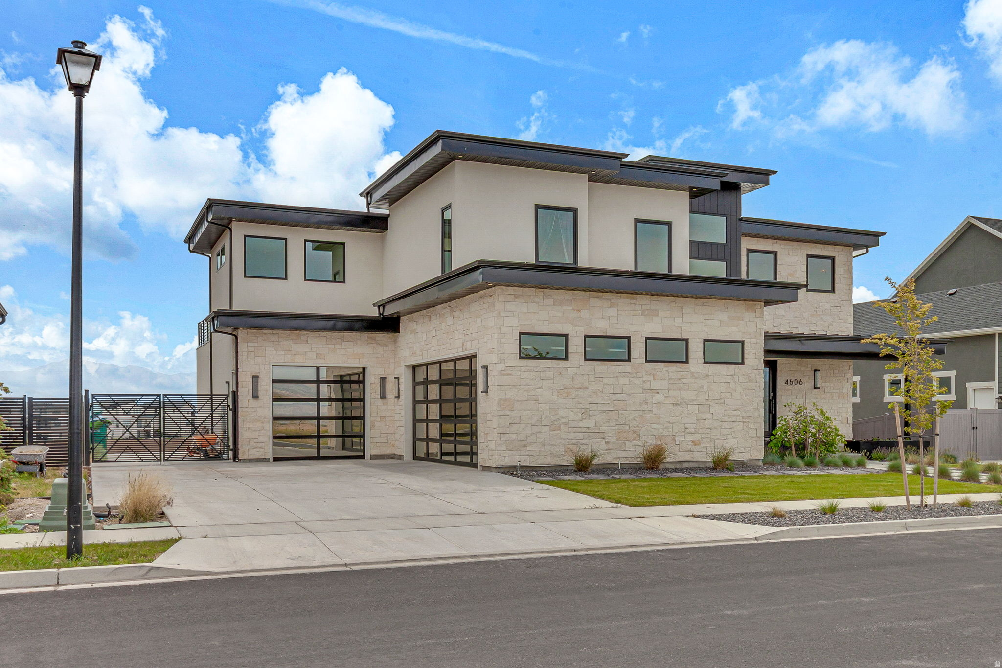 SEASONS ESTATES - Residential