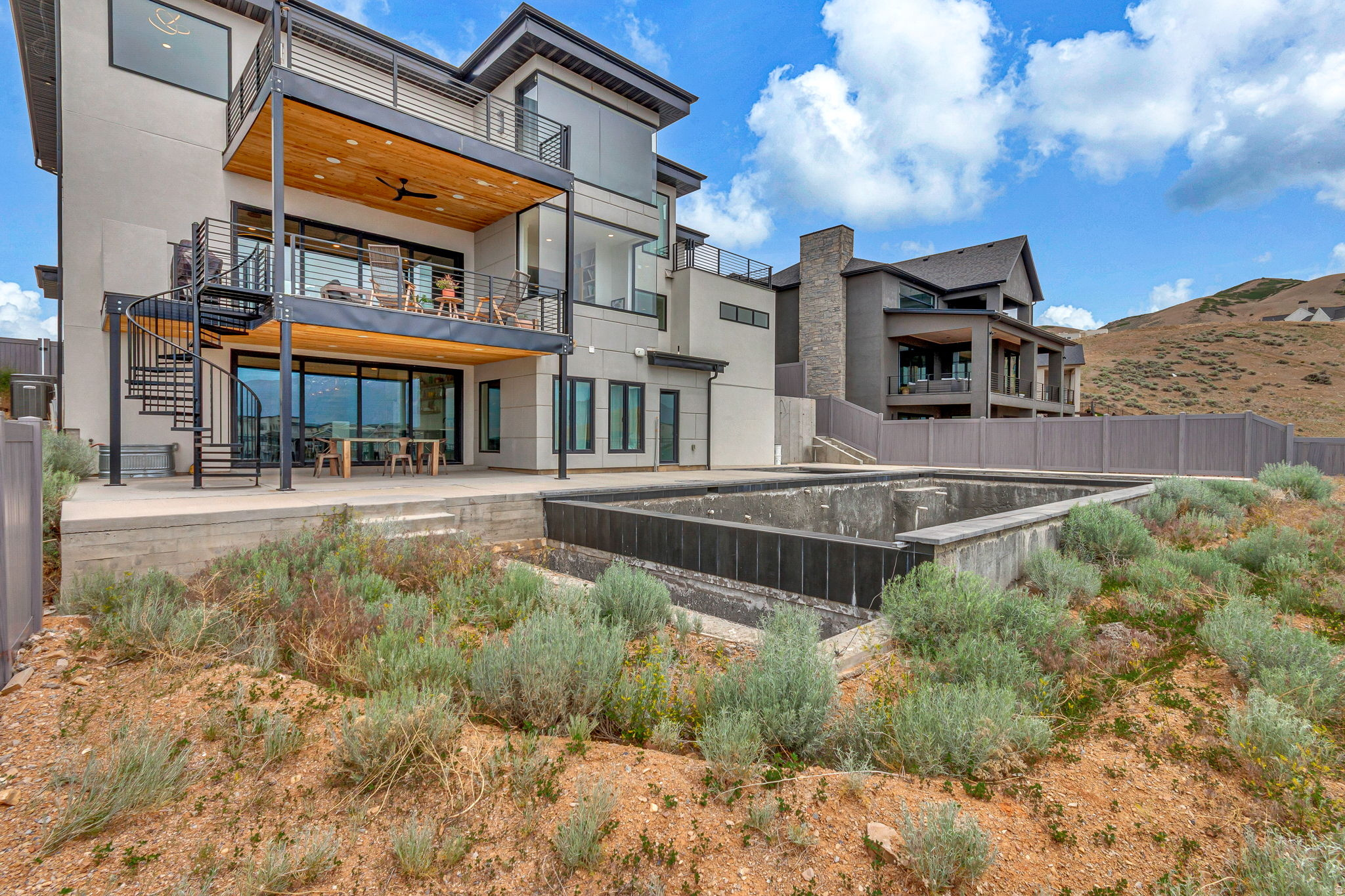 SEASONS ESTATES - Residential