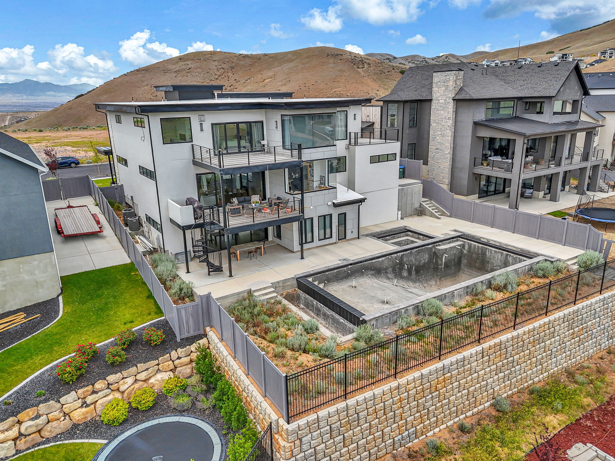 SEASONS ESTATES - Residential