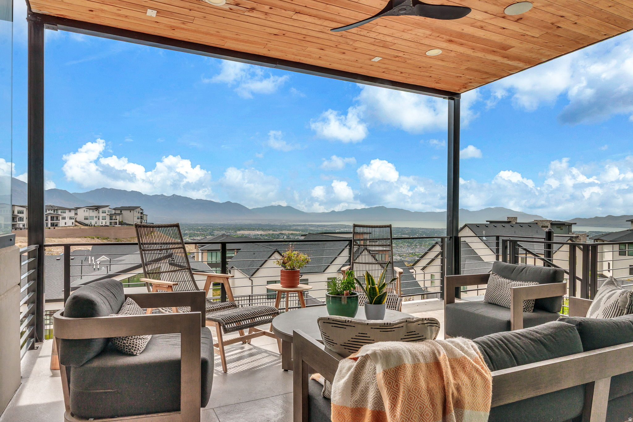 SEASONS ESTATES - Residential