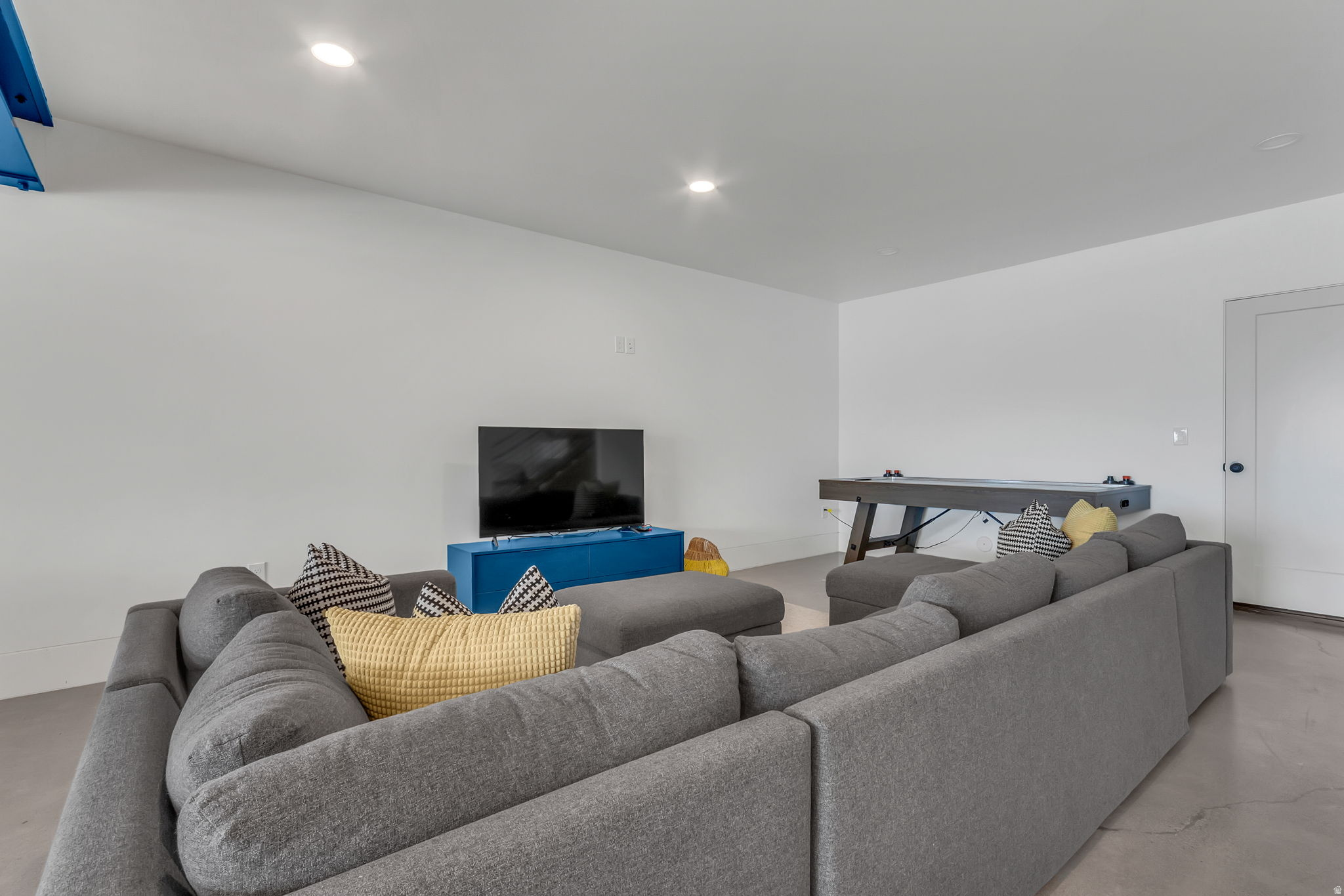 SEASONS ESTATES - Residential