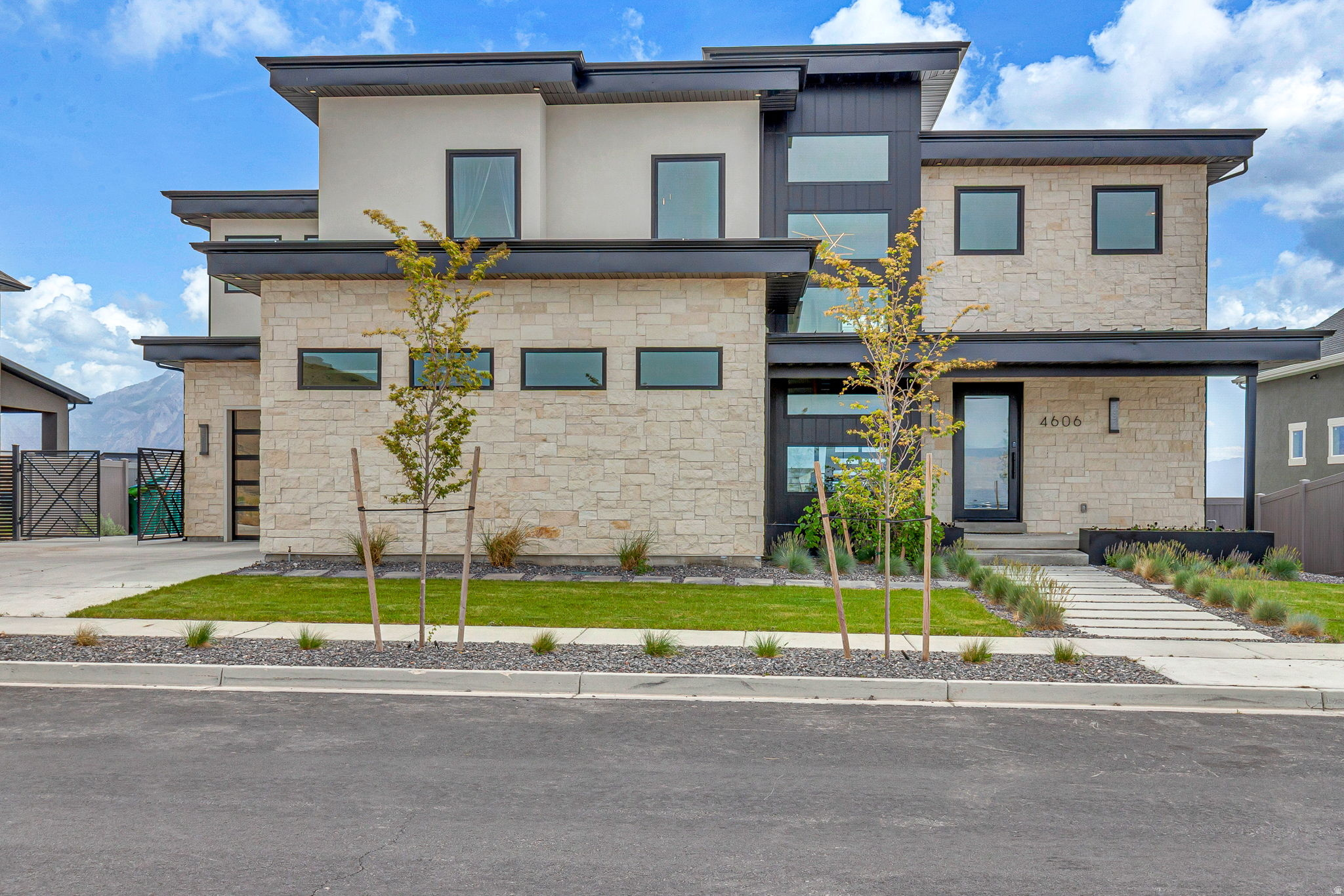 SEASONS ESTATES - Residential