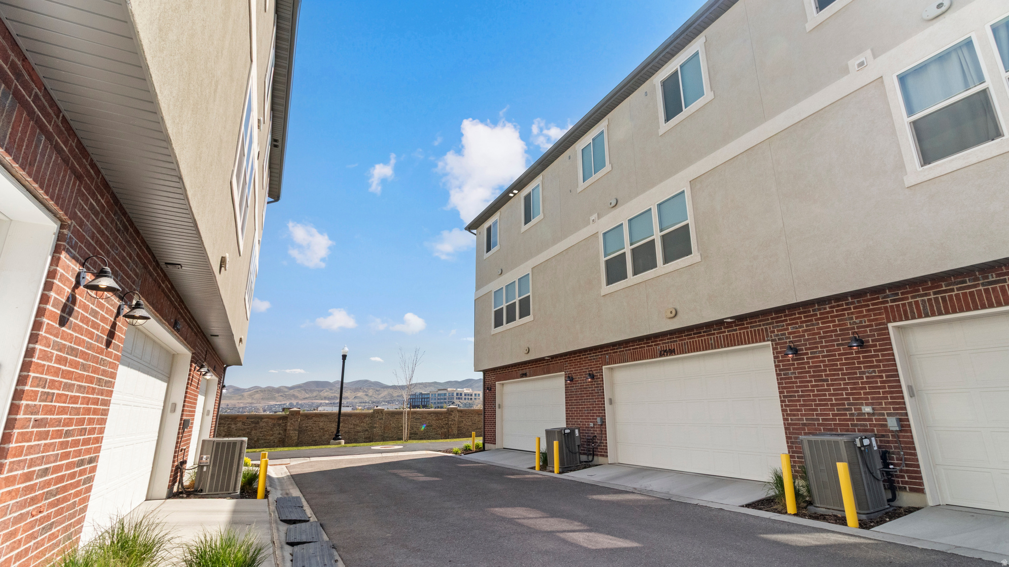 PARKSIDE - Residential Lease