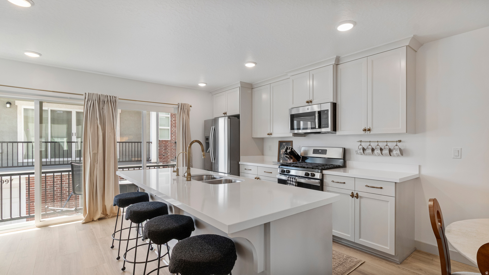 PARKSIDE - Residential Lease
