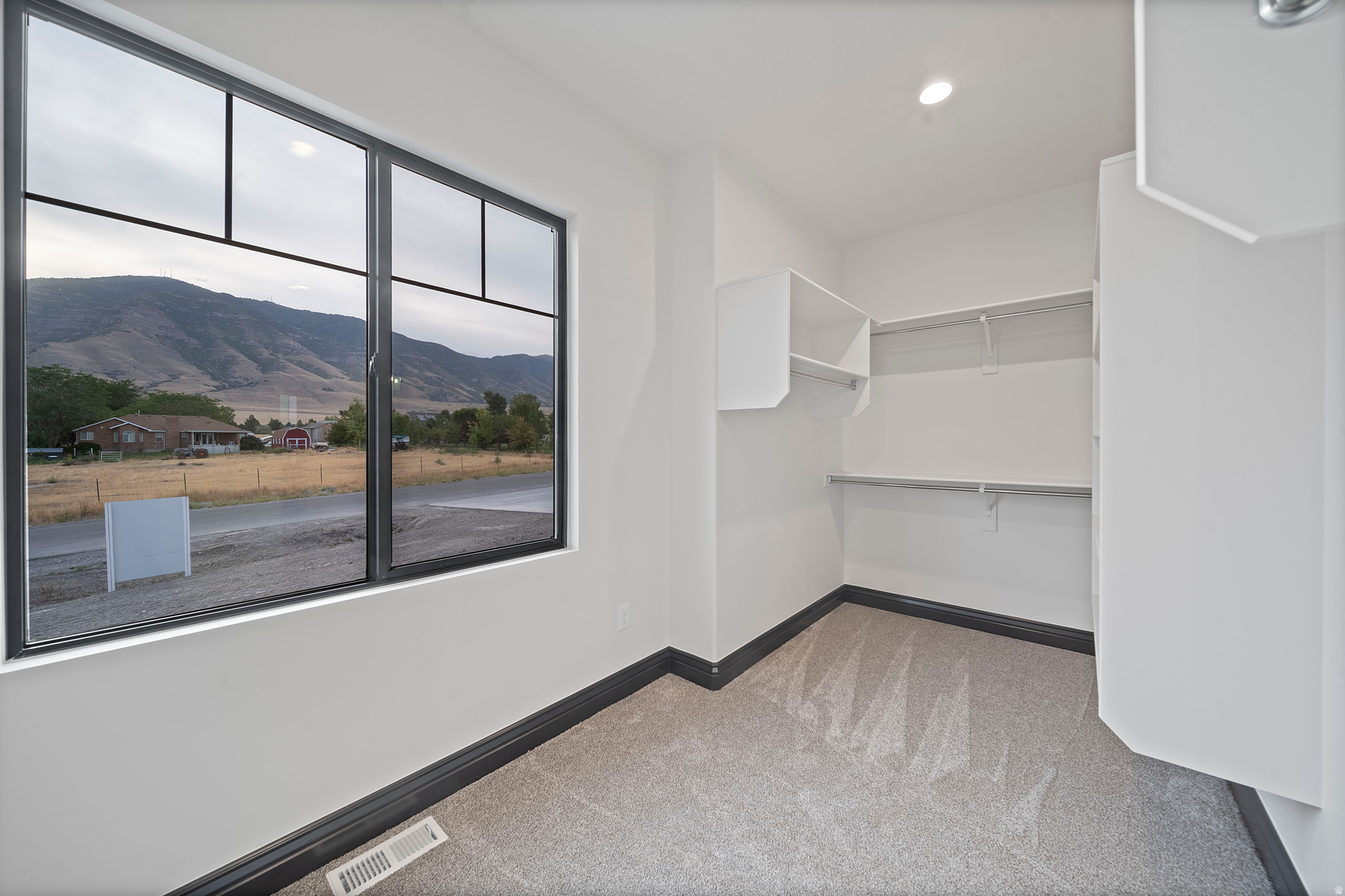 HERITAGE FARMS - Residential