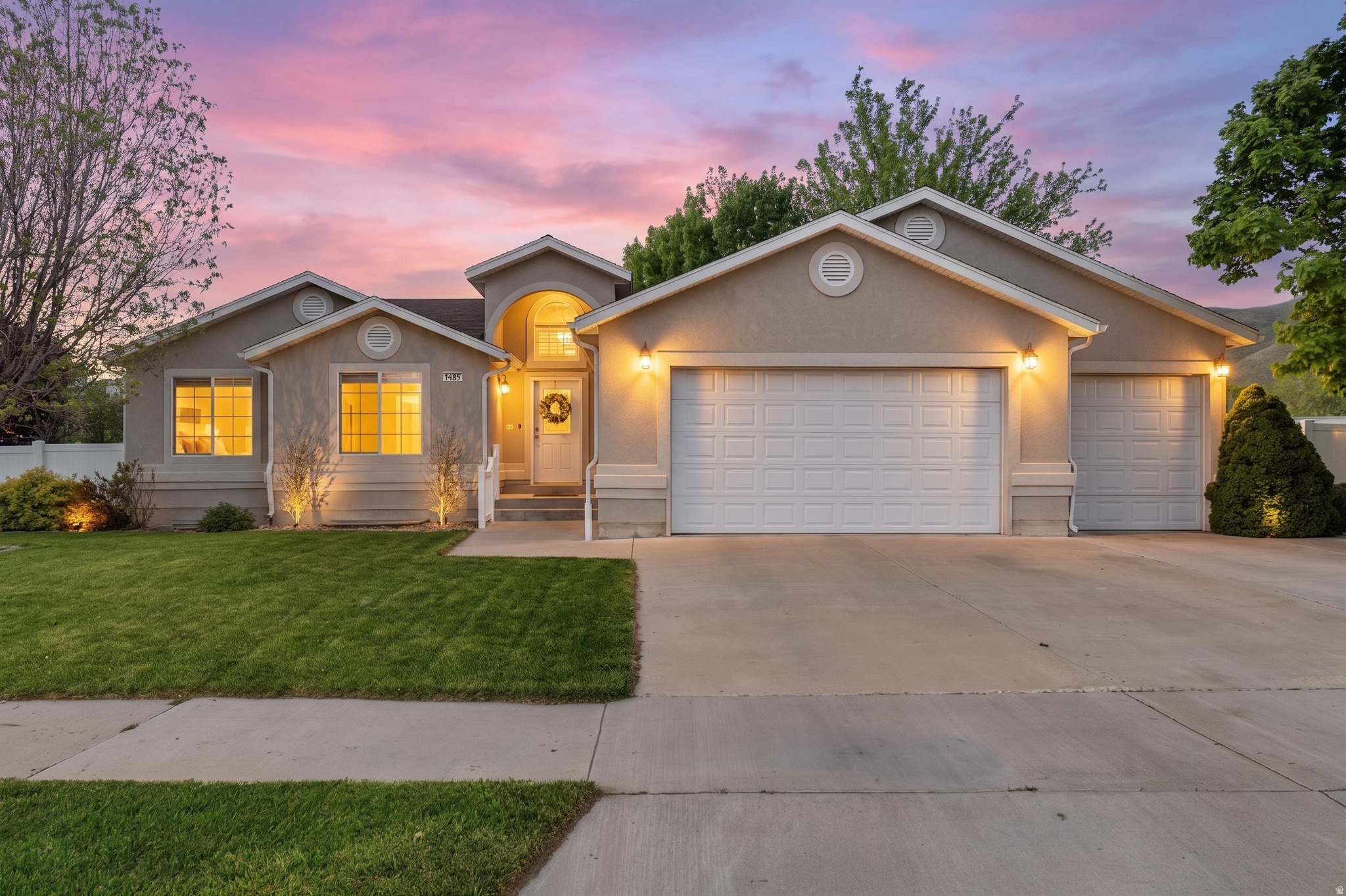 Beautiful 4 bedroom, 3 bath rambler on a corner lot in a highly desired Payson location. Enjoy the covered deck in a backyard that feels peaceful and secluded. This home features a new roof, new carpet, and a great layout with plenty of space to spread out. Basement has a separate outside entrance with potential for a future ADU or additional living space. Home has solar that is paid off.