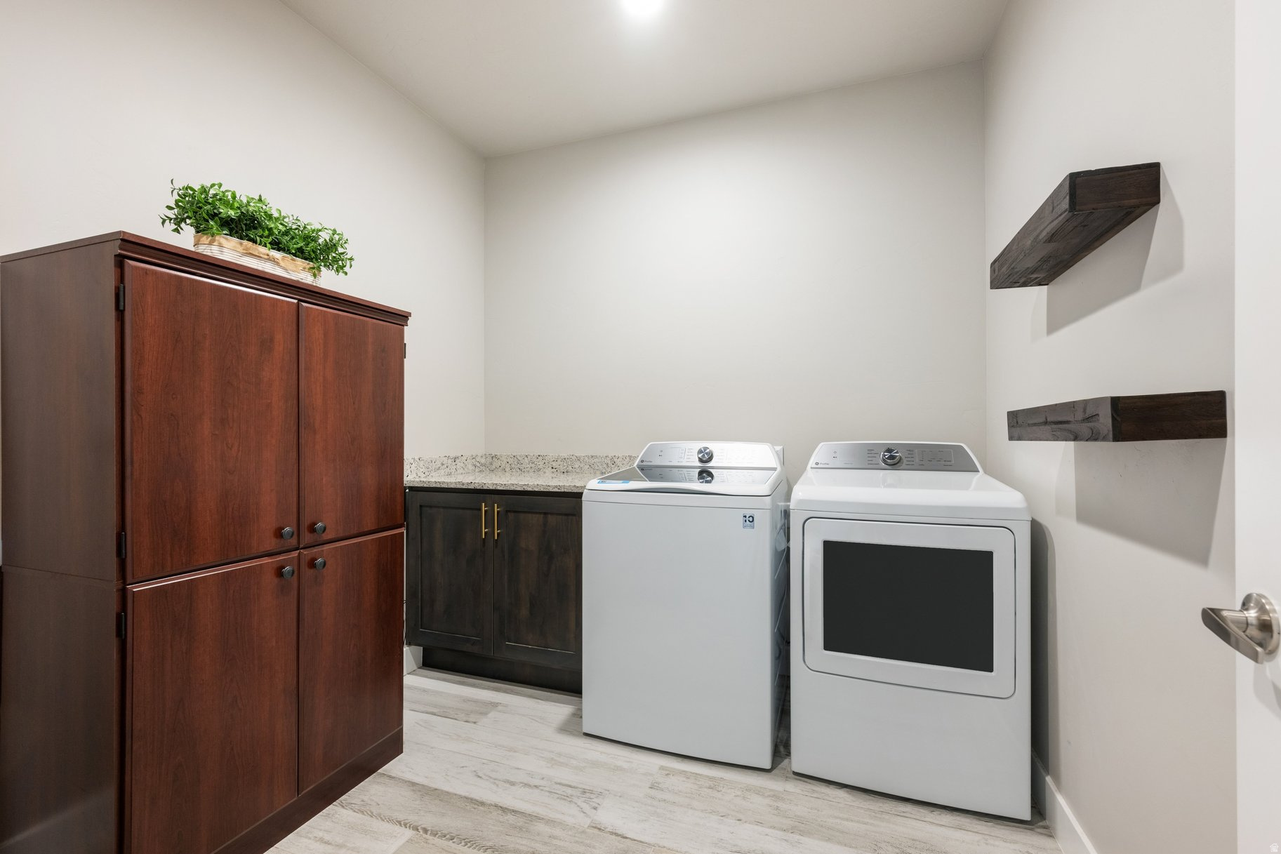 SCENIC POINTE SUBDIV - Residential