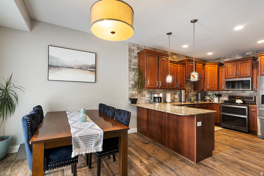 ROSE CREEK CROSSING - Residential