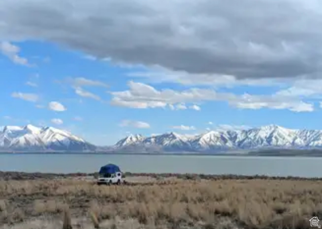 Just 7 miles south of Saratoga Springs on the west side of Utah Lake with spectacular lake and mountain views. The lot is in the Mosida Orchards subdivision, which long-term will have the opportunity of a master planned community and the potential to sell off this land to a developer for a nice profit if desired in the future. Any info need to contact Provo City.