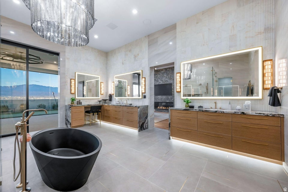STONE CLIFF 18 AMD & EXT - Residential