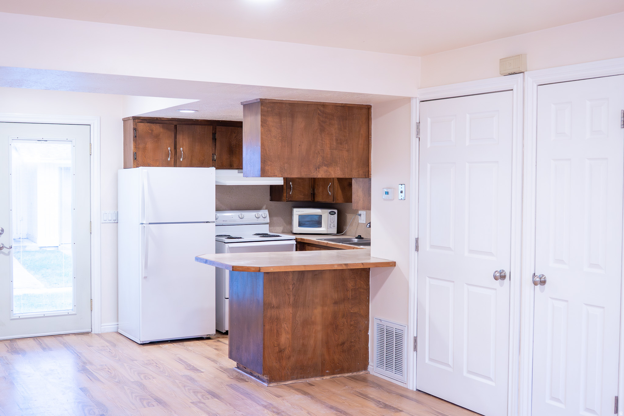 CEDAR CREEK - Residential