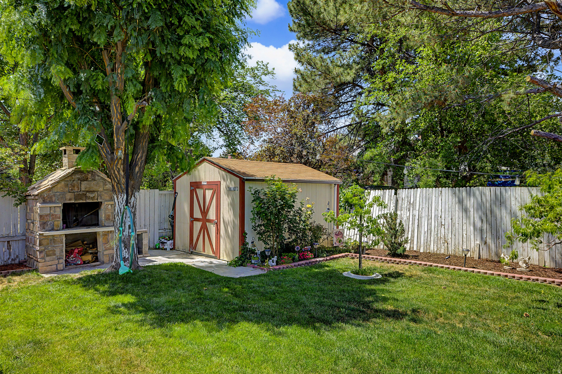 PONDEROSA PARK - Residential