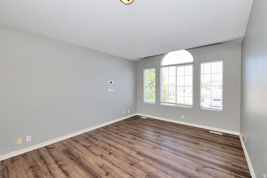 EDGEWATER - Residential