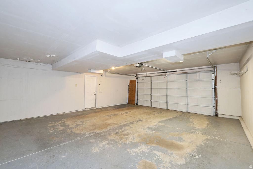 EDGEWATER - Residential