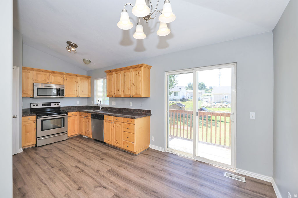 EDGEWATER - Residential
