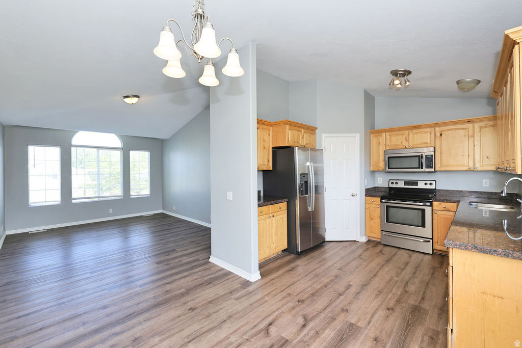 EDGEWATER - Residential