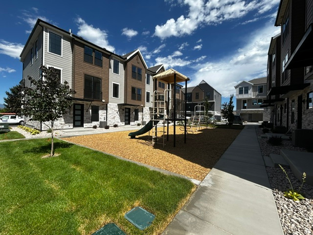 COTTAGES AT UNION MEADOWS - Residential