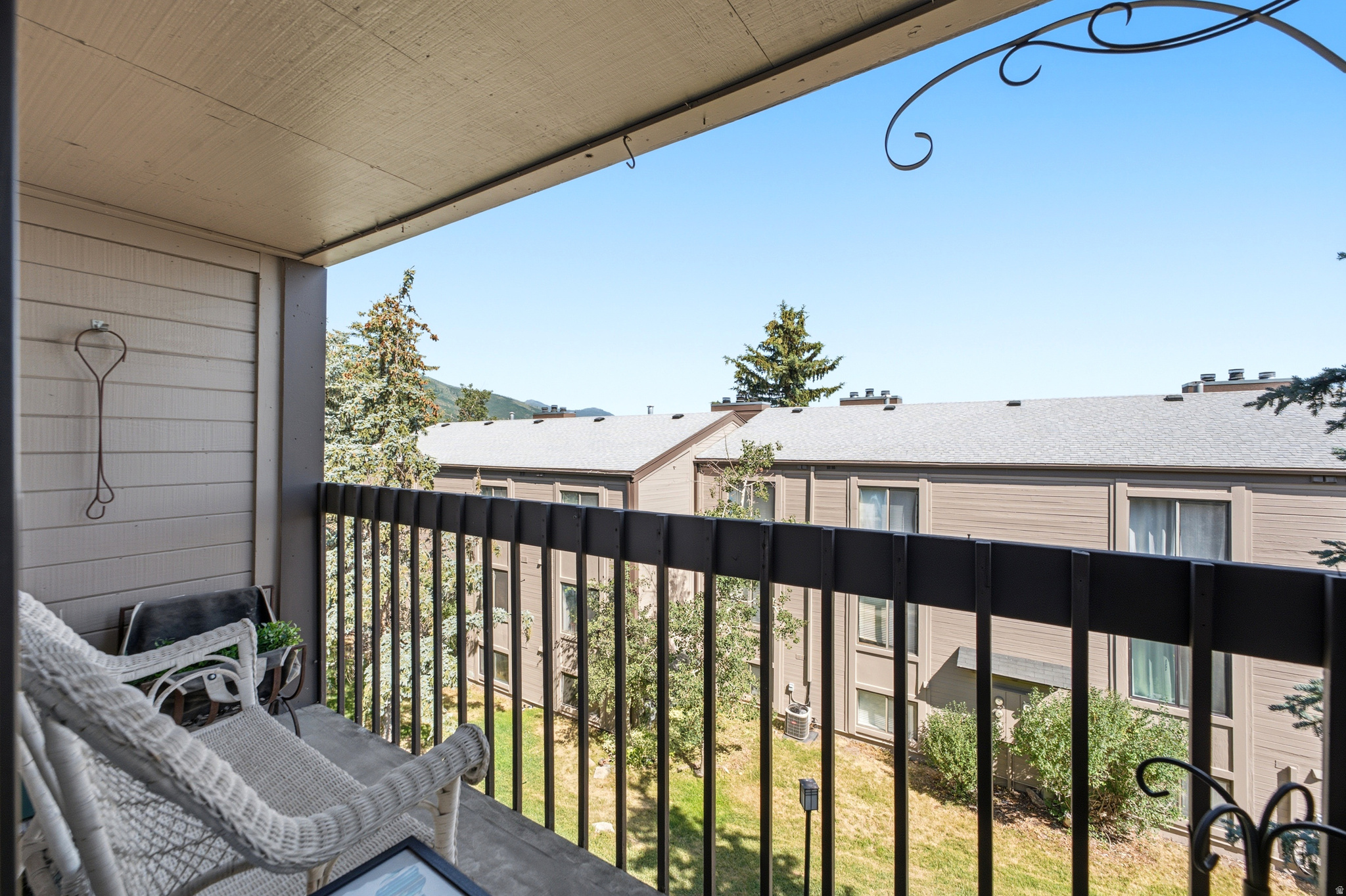 FIRESIDE CONDOMINIUMS - Residential Lease