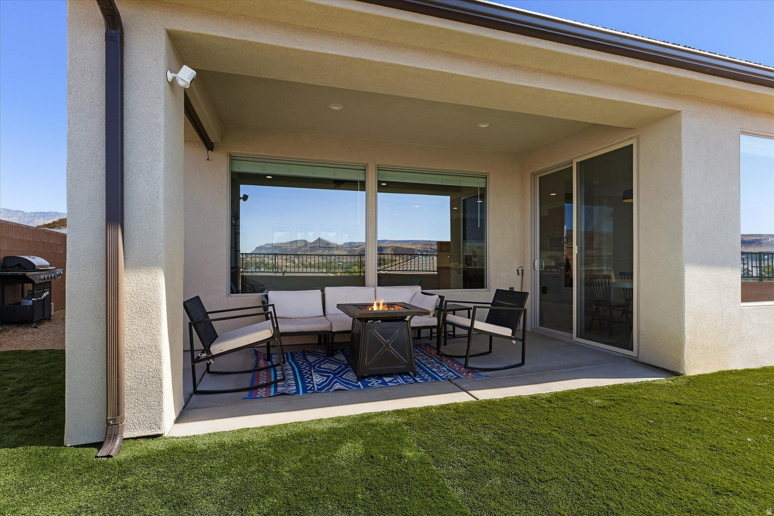 PAINTED SANDS 2 - Residential