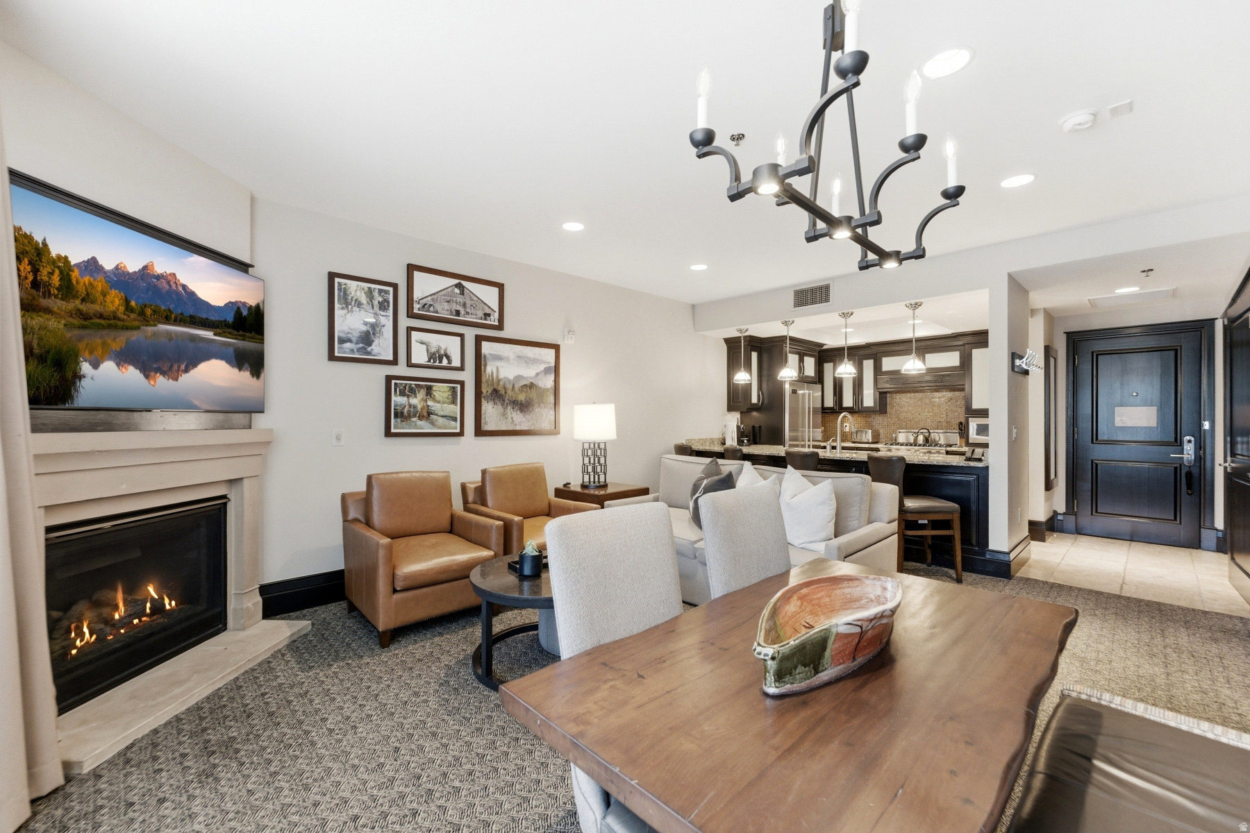 DAKOTA MOUNTAIN LODGE - Residential