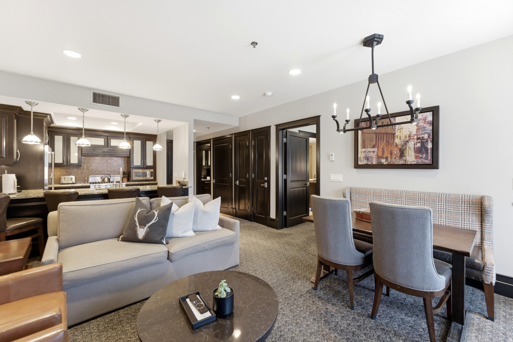 DAKOTA MOUNTAIN LODGE - Residential