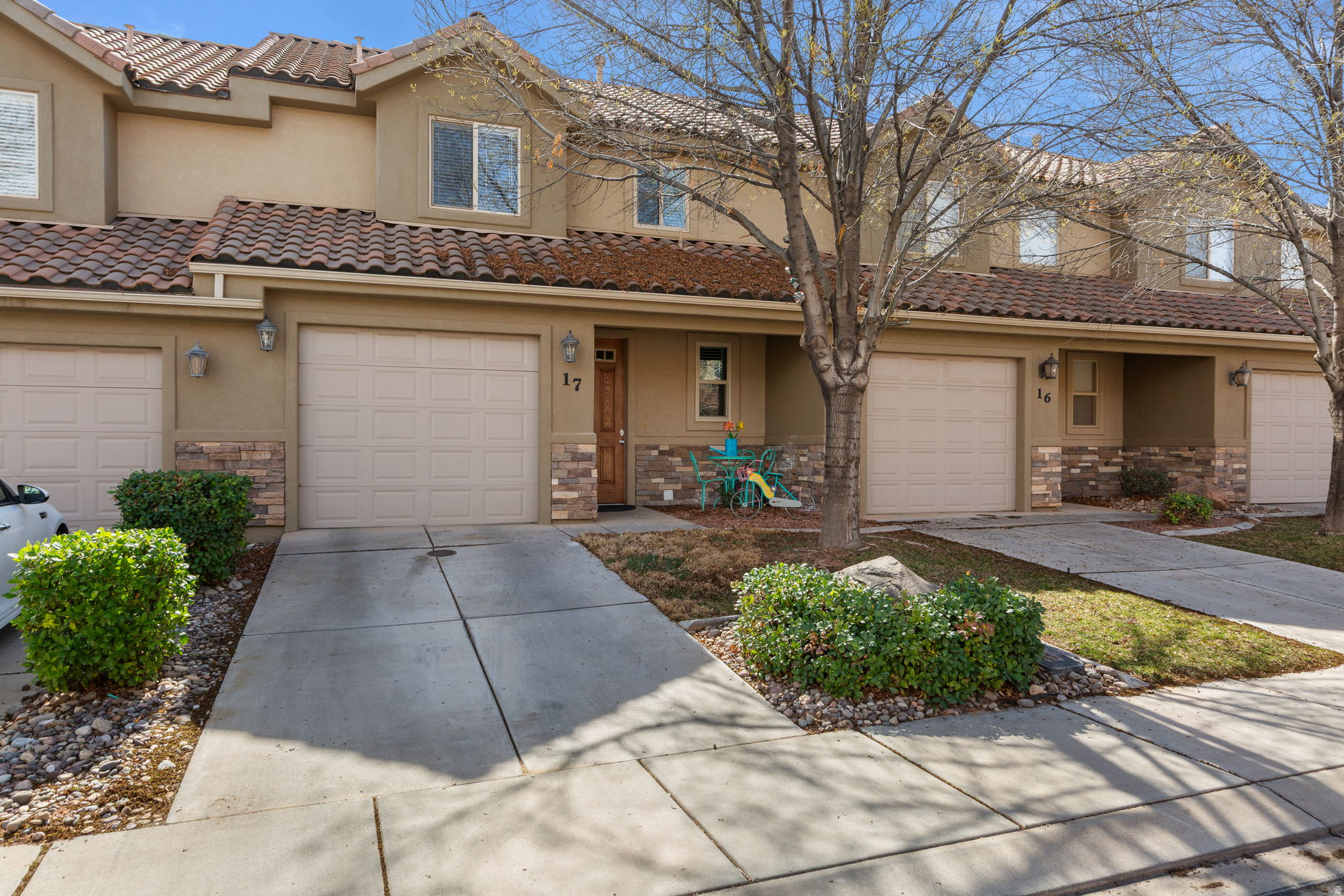 BRISTOL PARK TOWNHOMES - Residential