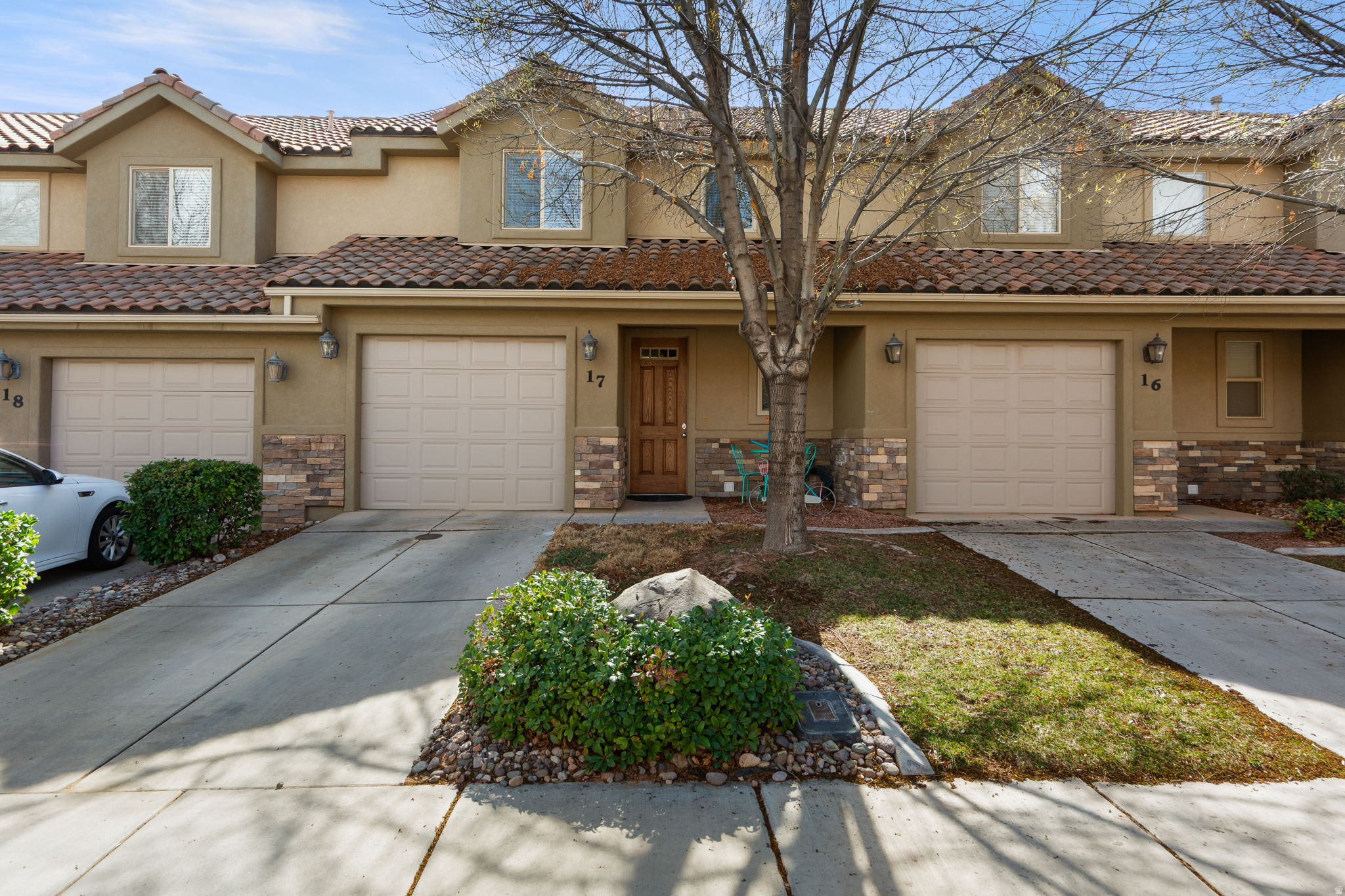 BRISTOL PARK TOWNHOMES - Residential