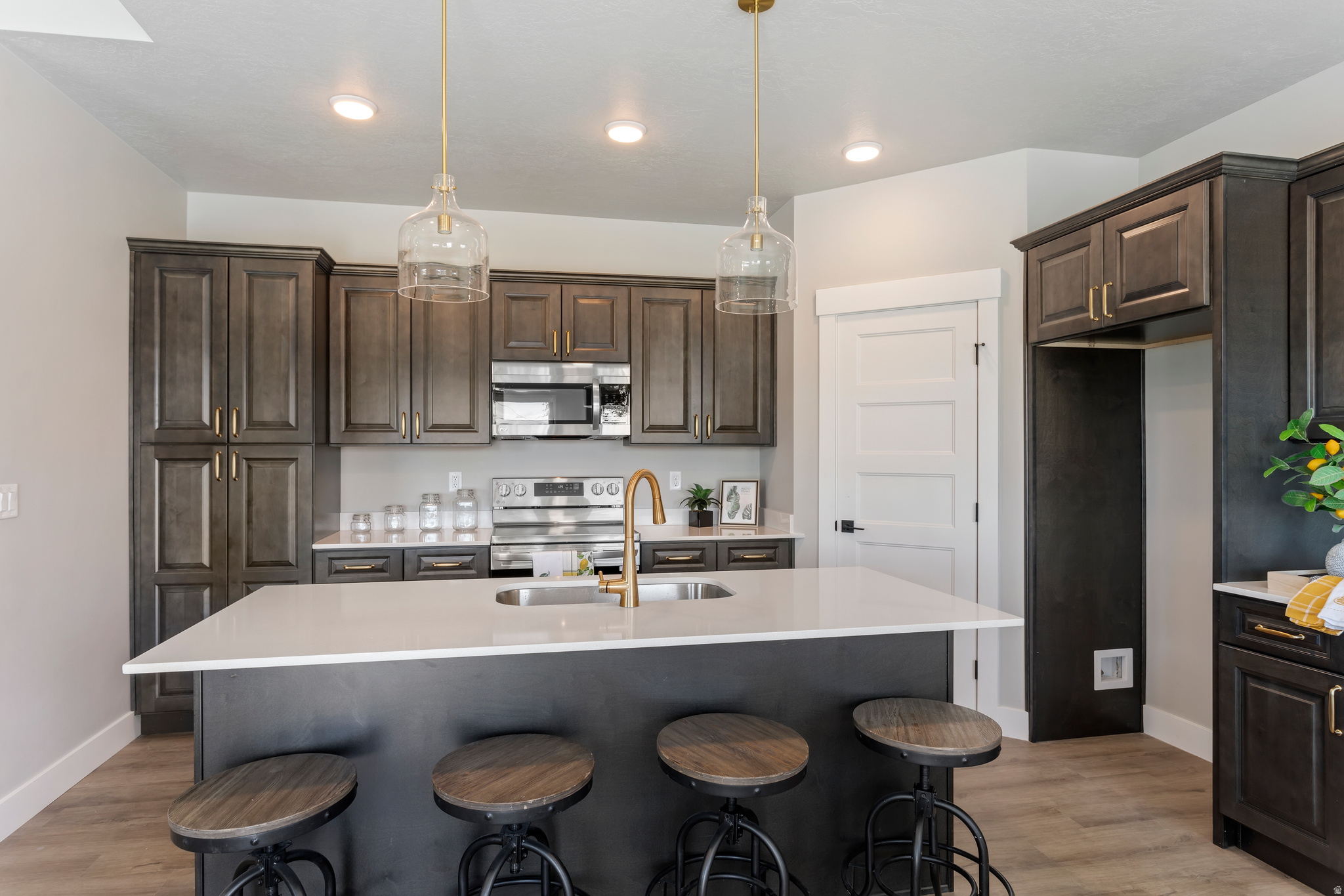 WEST RIDGE ESTATES - Residential