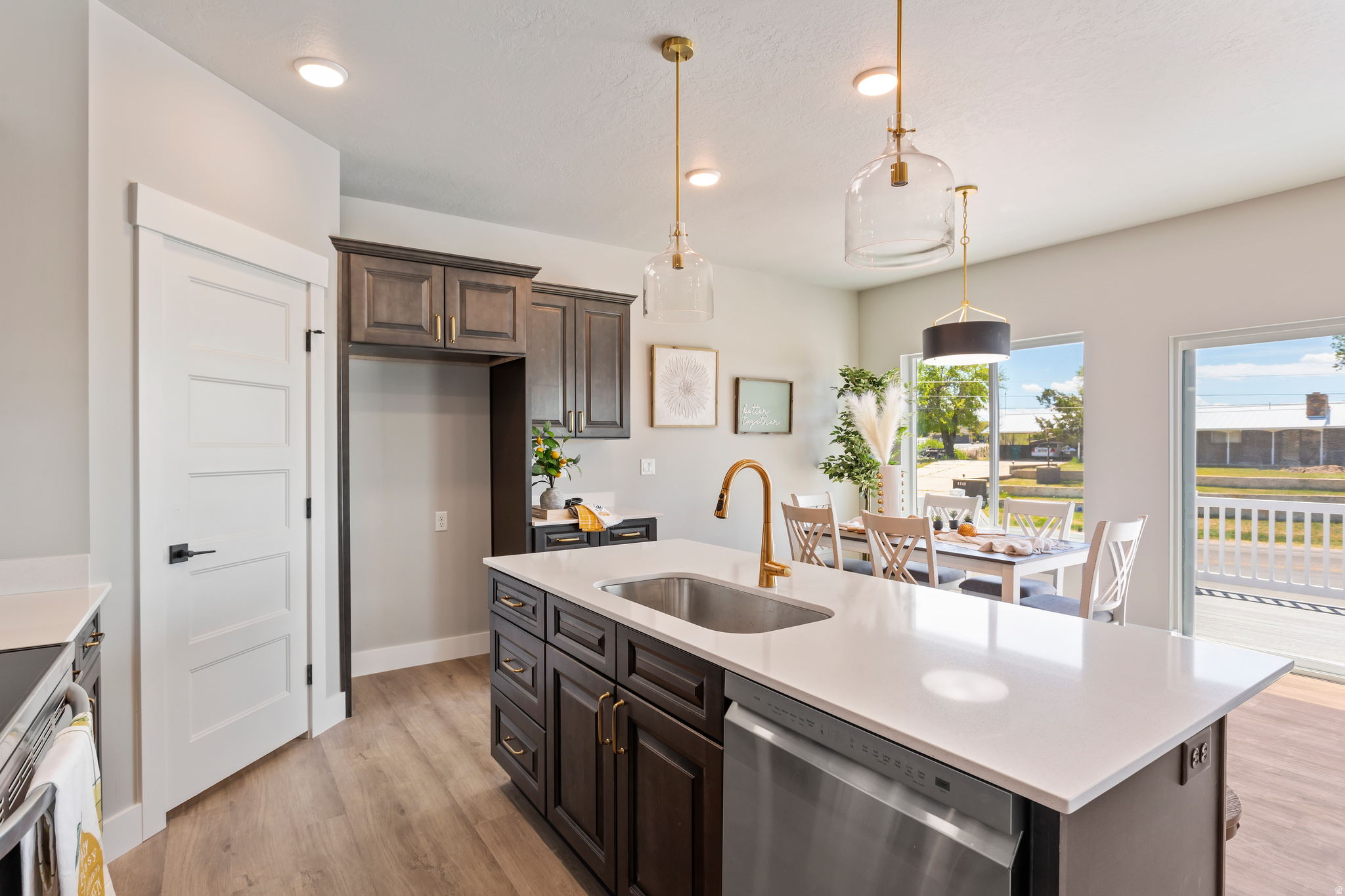 WEST RIDGE ESTATES - Residential