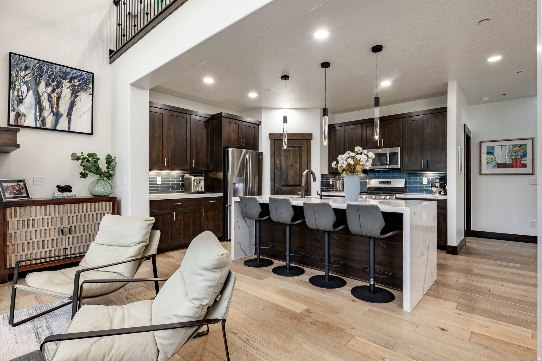 IROQUOIS - Residential