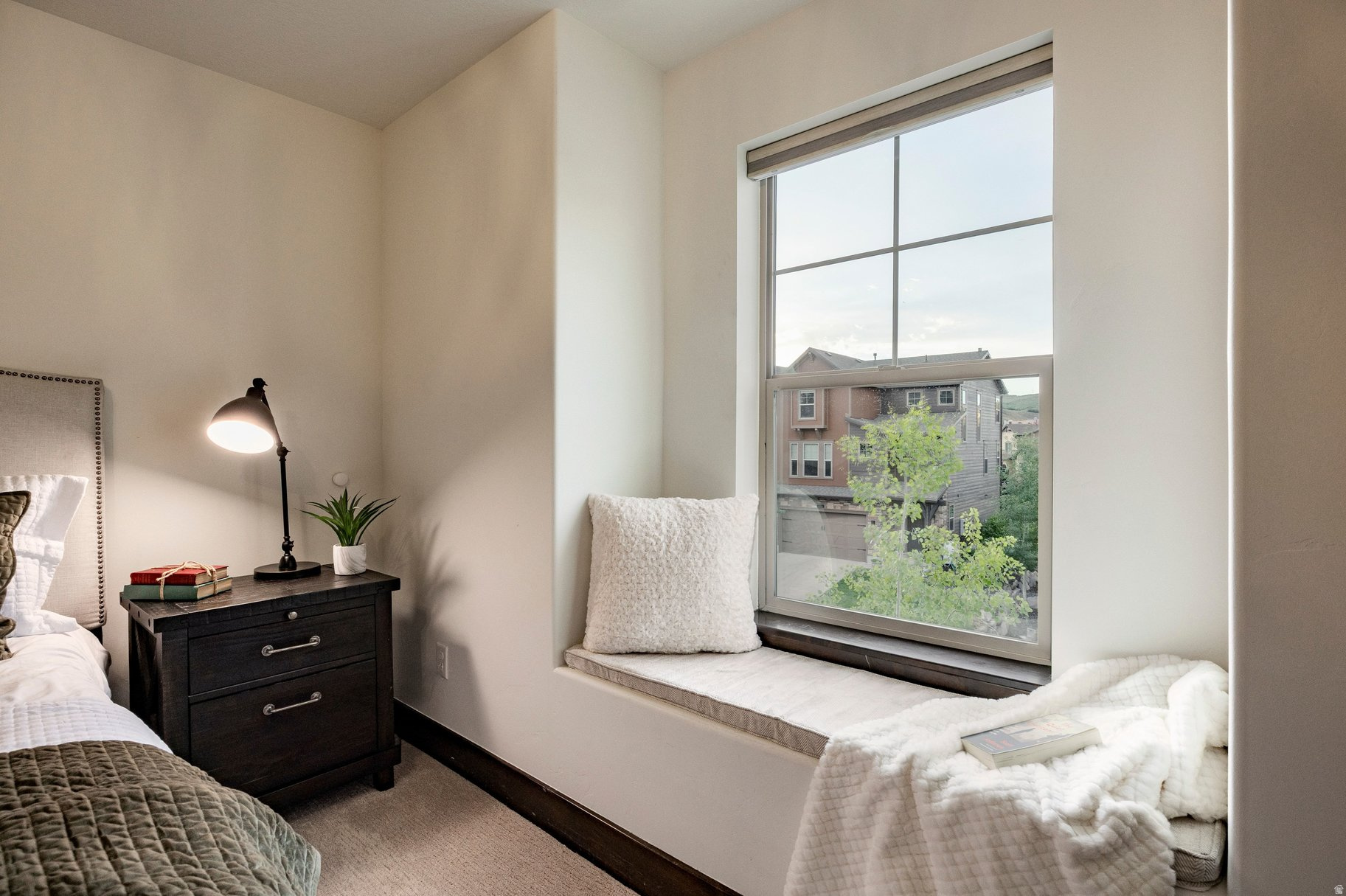 IROQUOIS - Residential