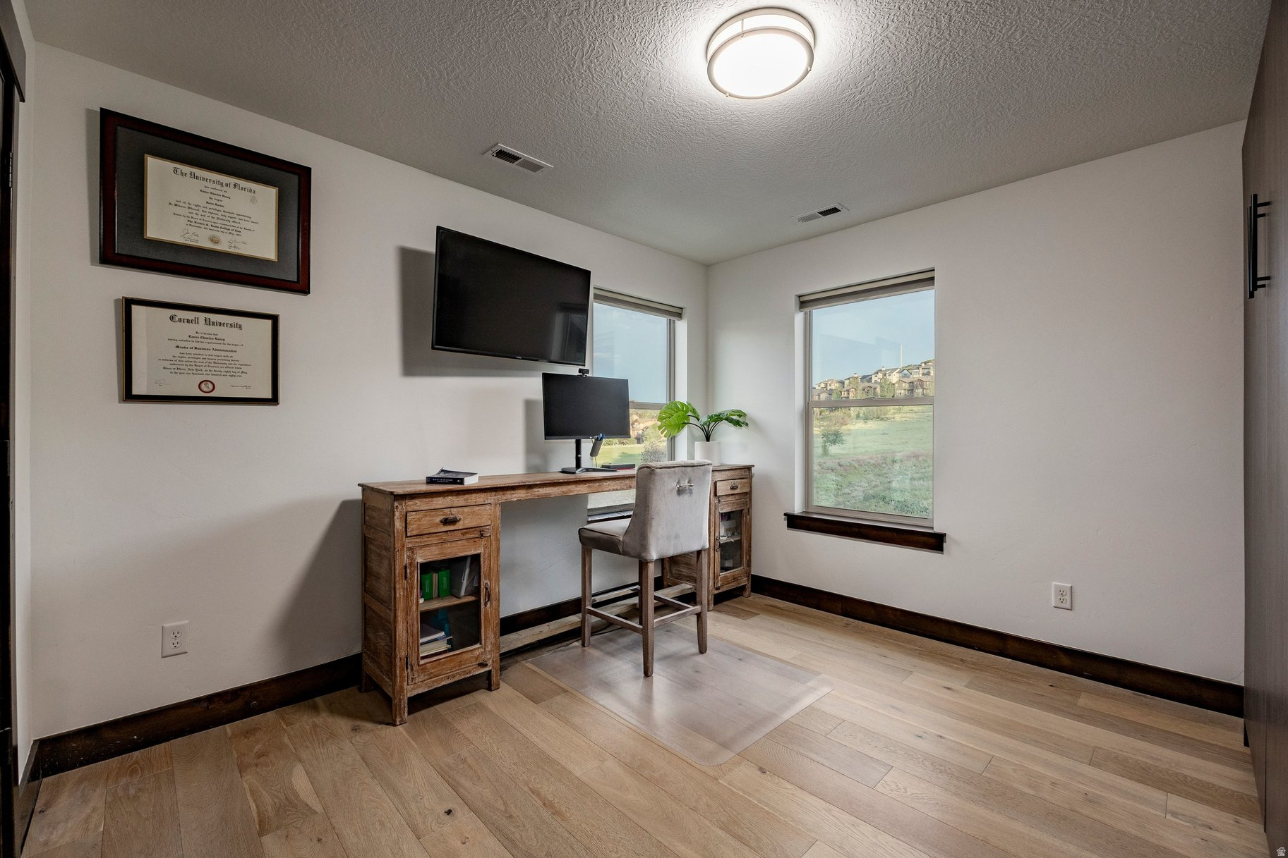 IROQUOIS - Residential