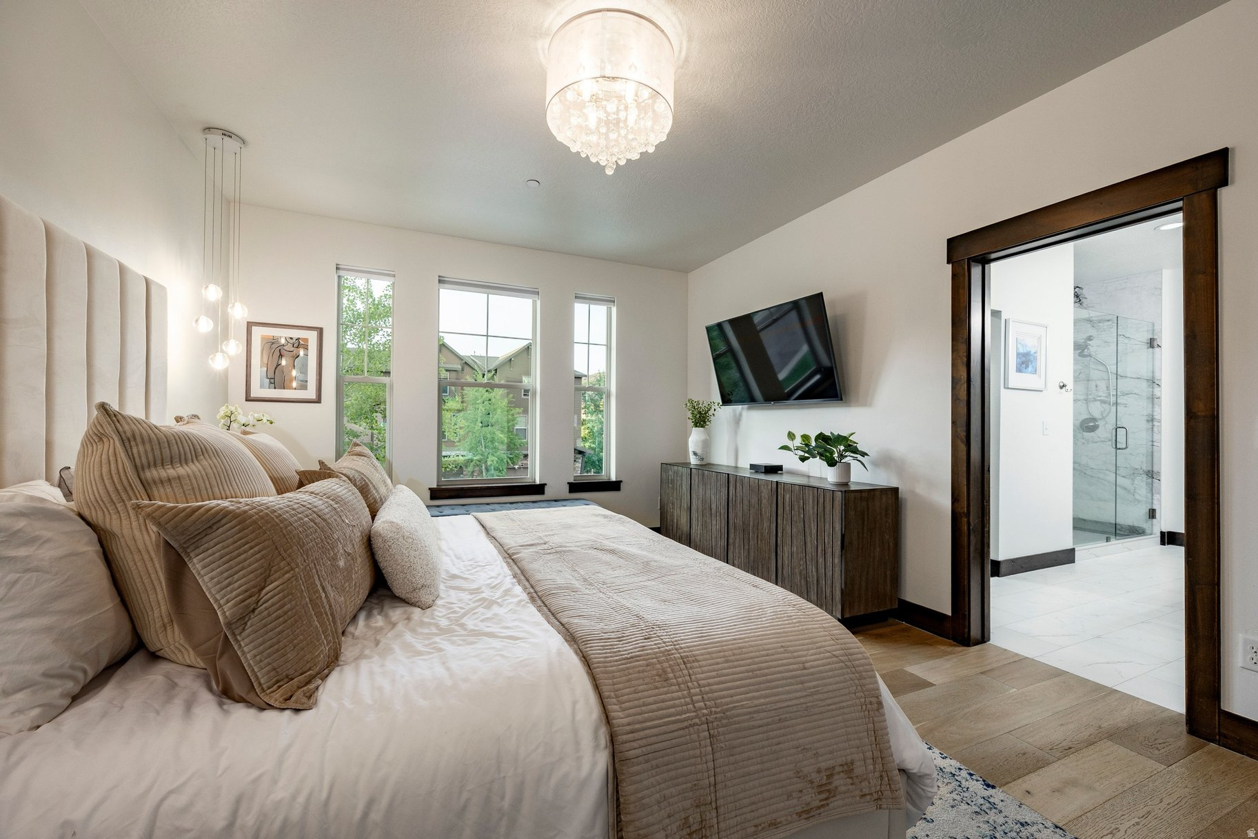 IROQUOIS - Residential