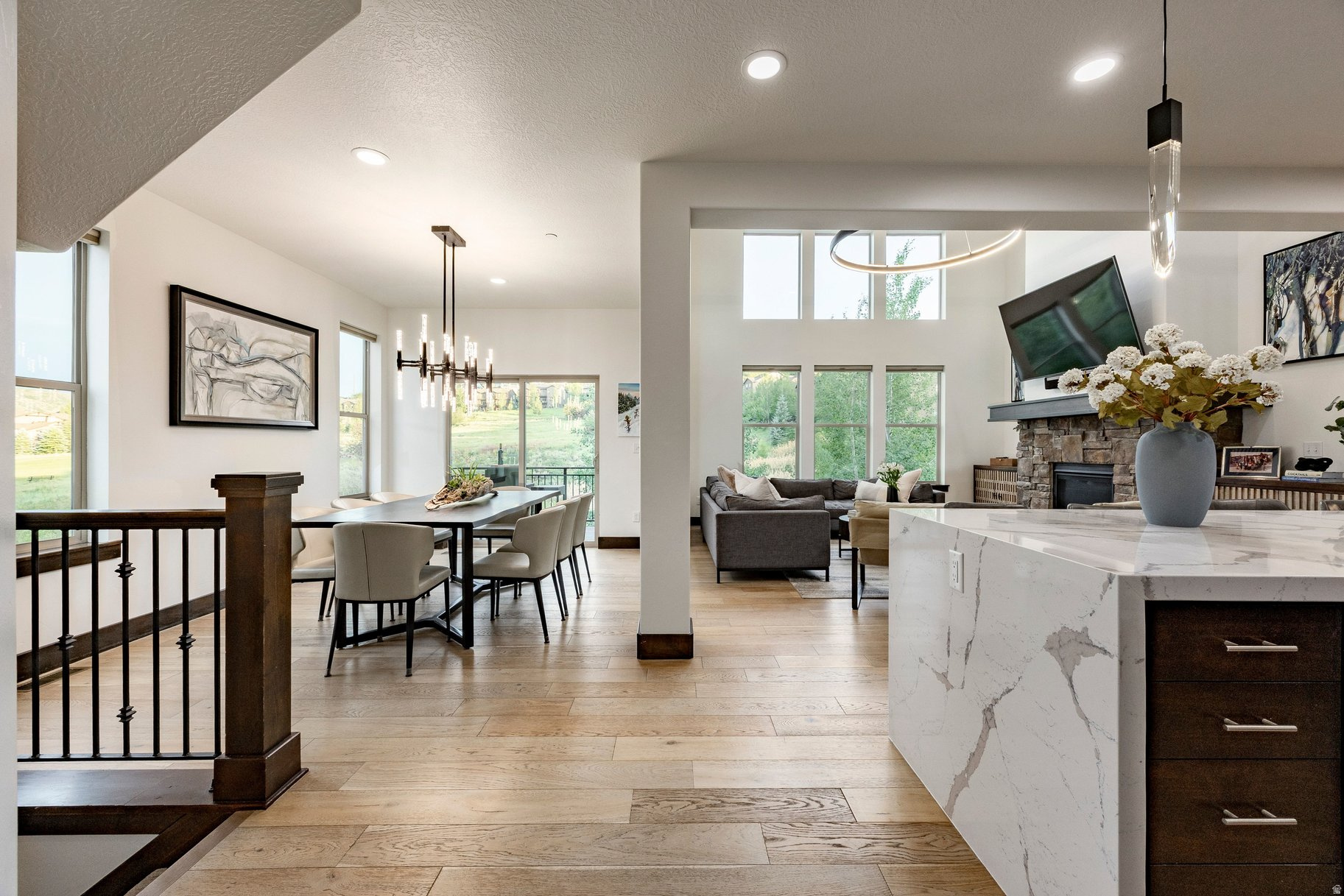 IROQUOIS - Residential