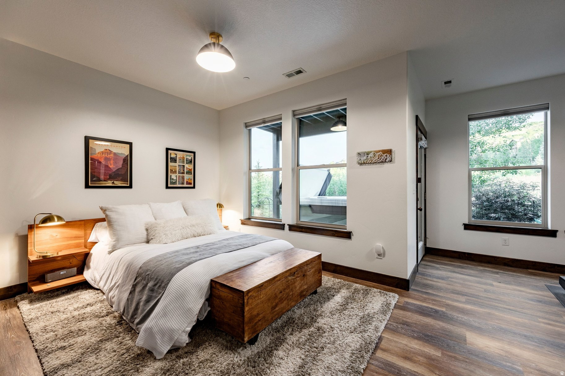 IROQUOIS - Residential