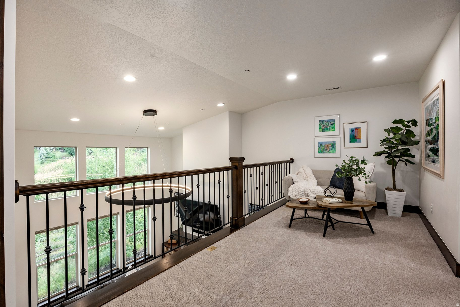 IROQUOIS - Residential