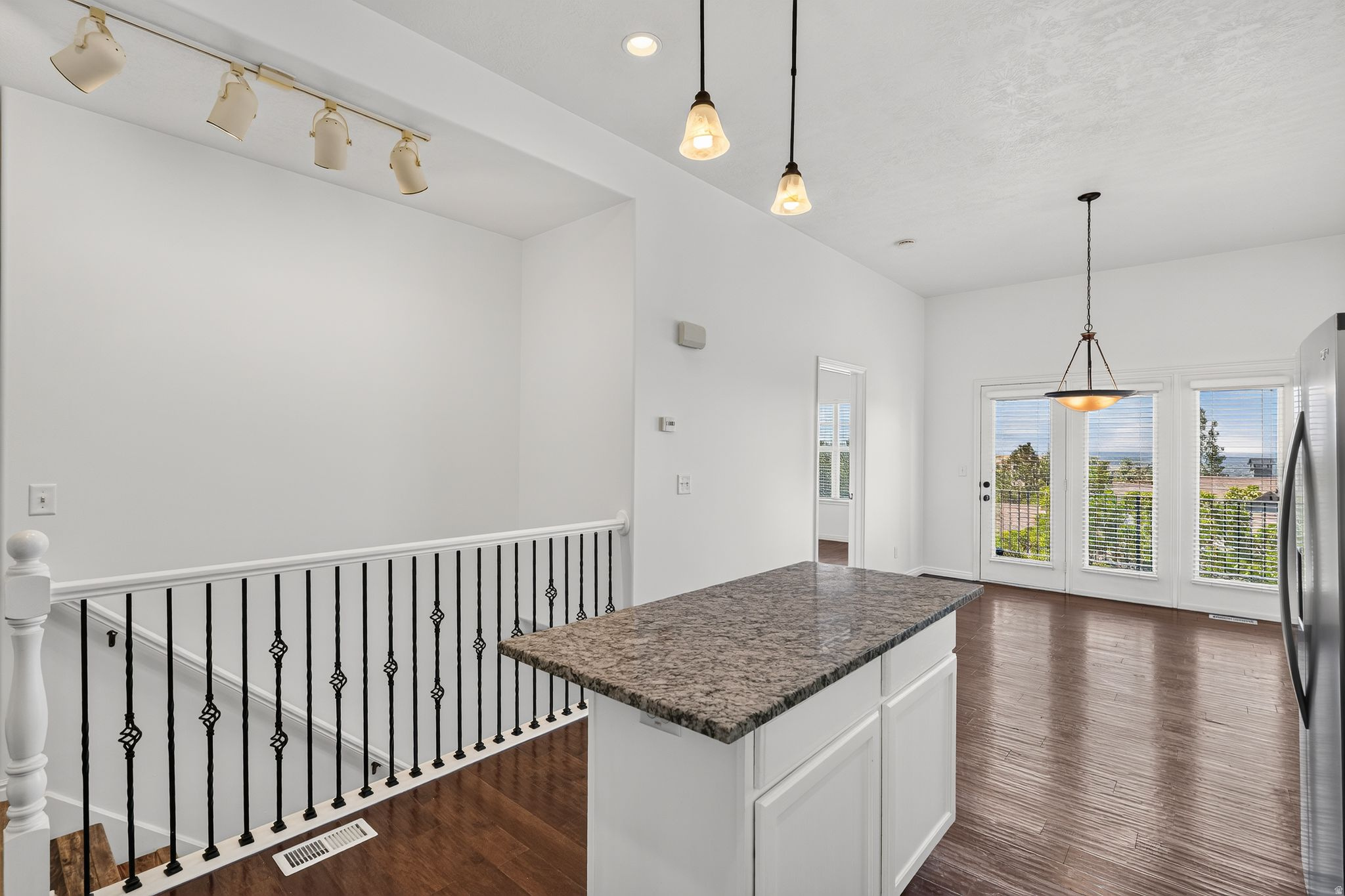 SOUTH MOUNTAIN - Residential
