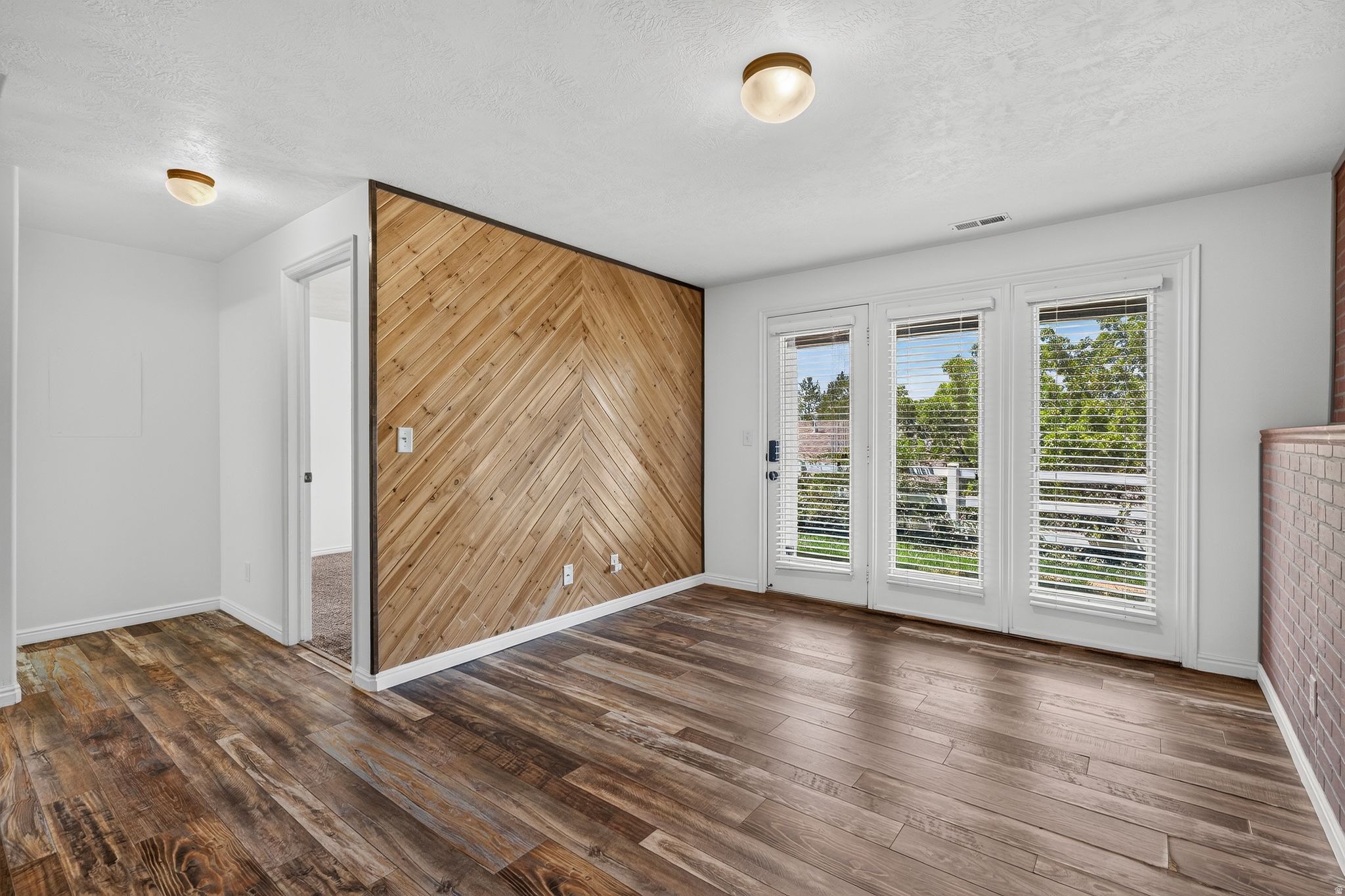 SOUTH MOUNTAIN - Residential