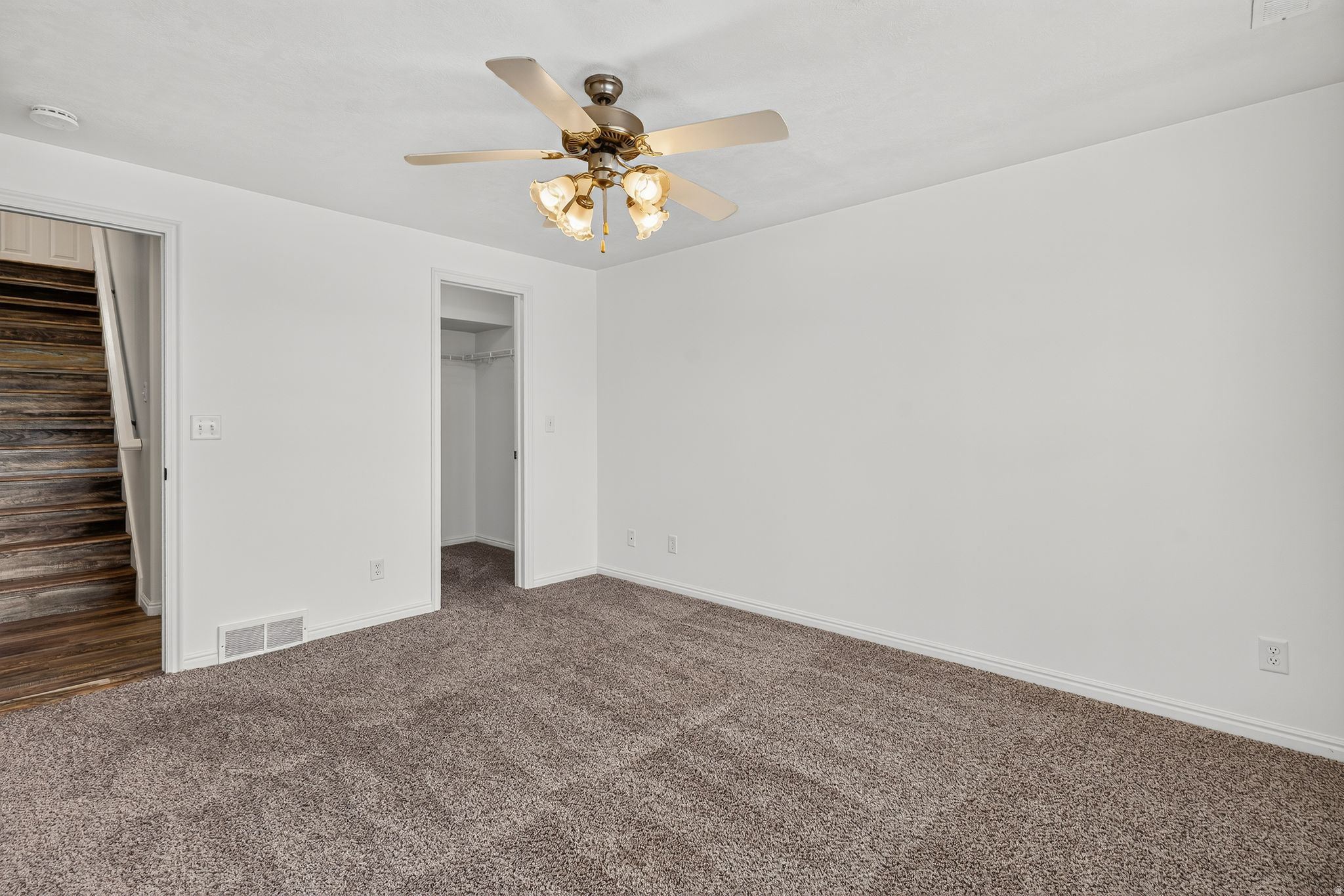 SOUTH MOUNTAIN - Residential
