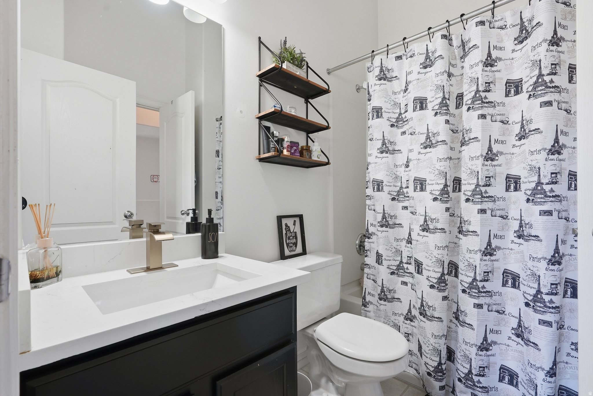 ARGYLE ACRES - Residential