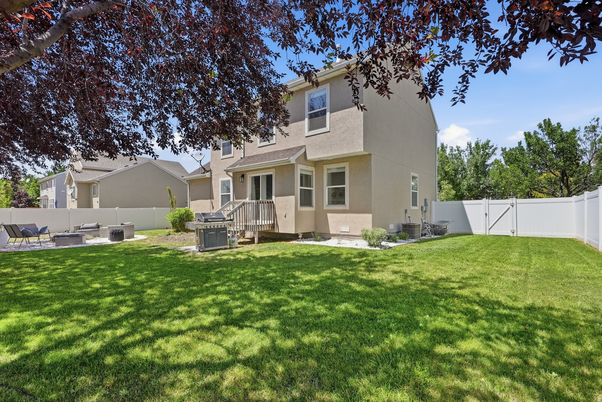 ARGYLE ACRES - Residential