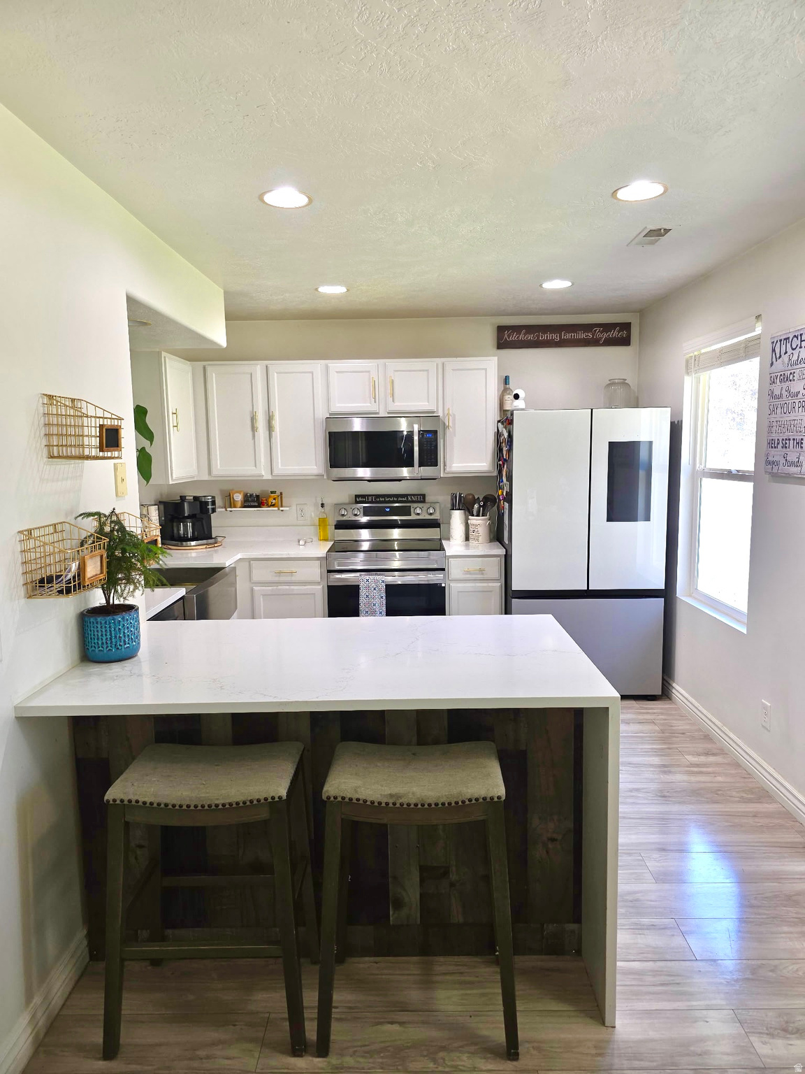 ARGYLE ACRES - Residential