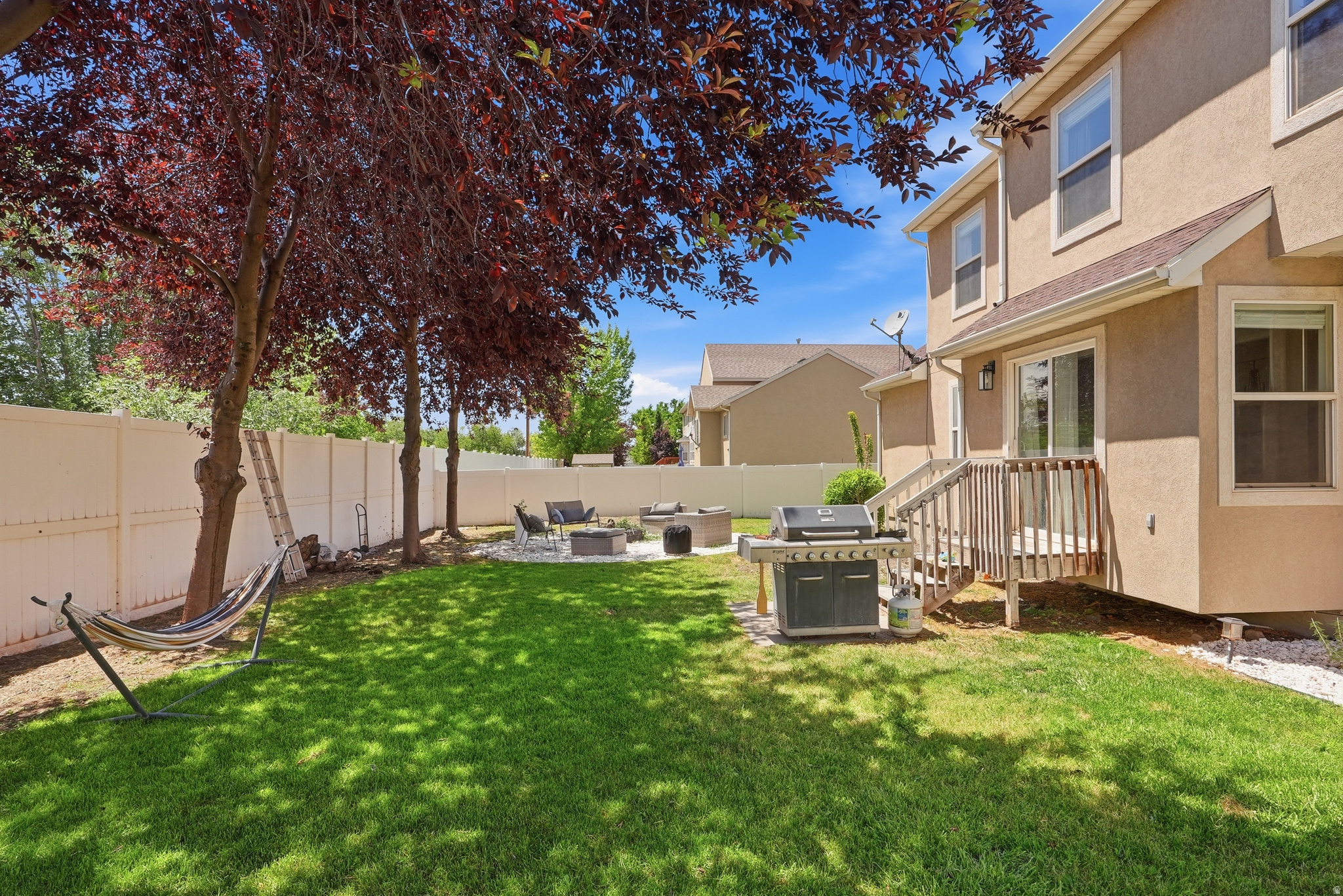ARGYLE ACRES - Residential