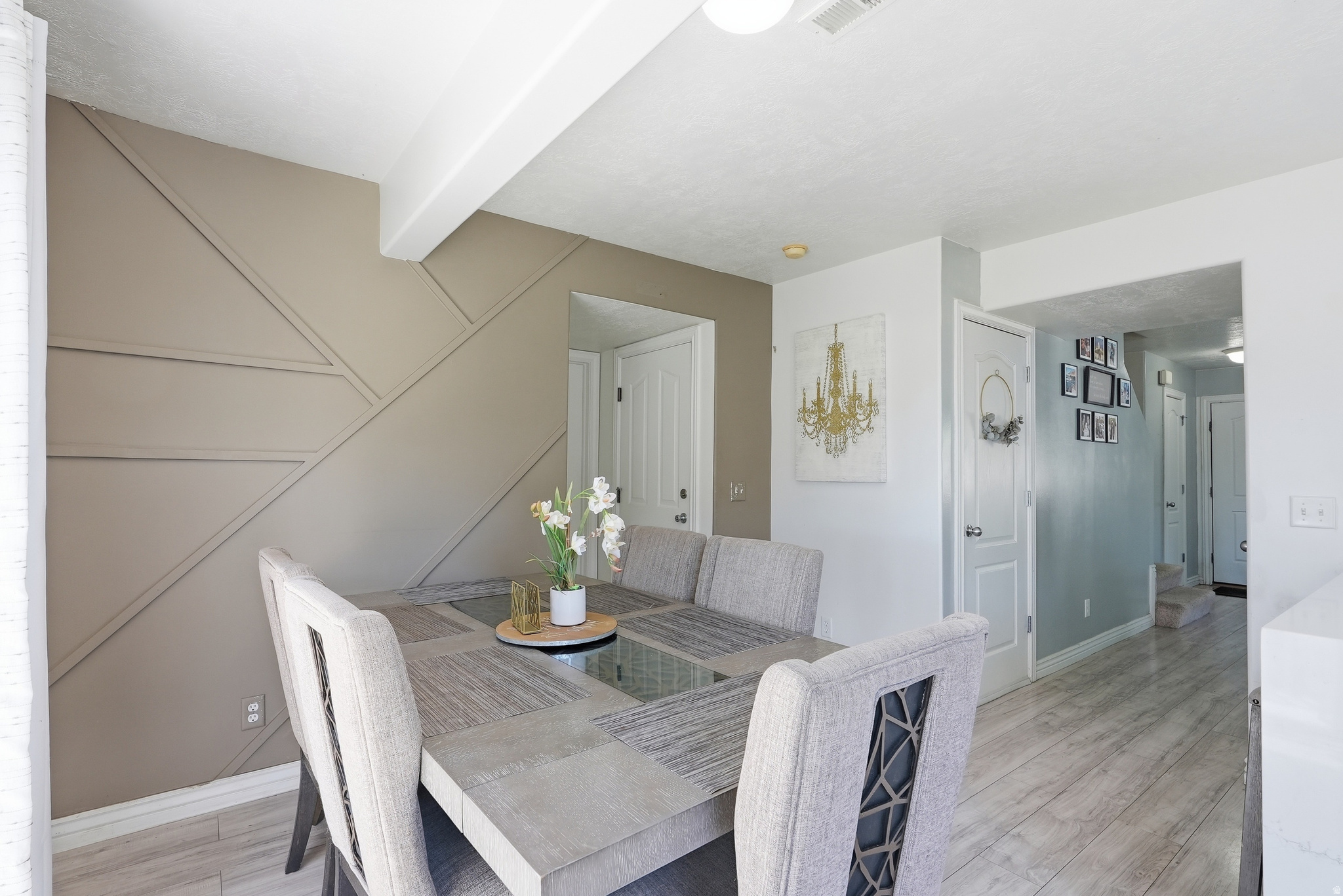 ARGYLE ACRES - Residential