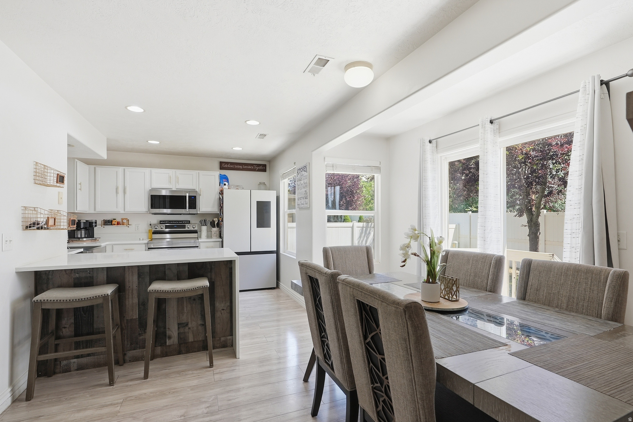 ARGYLE ACRES - Residential