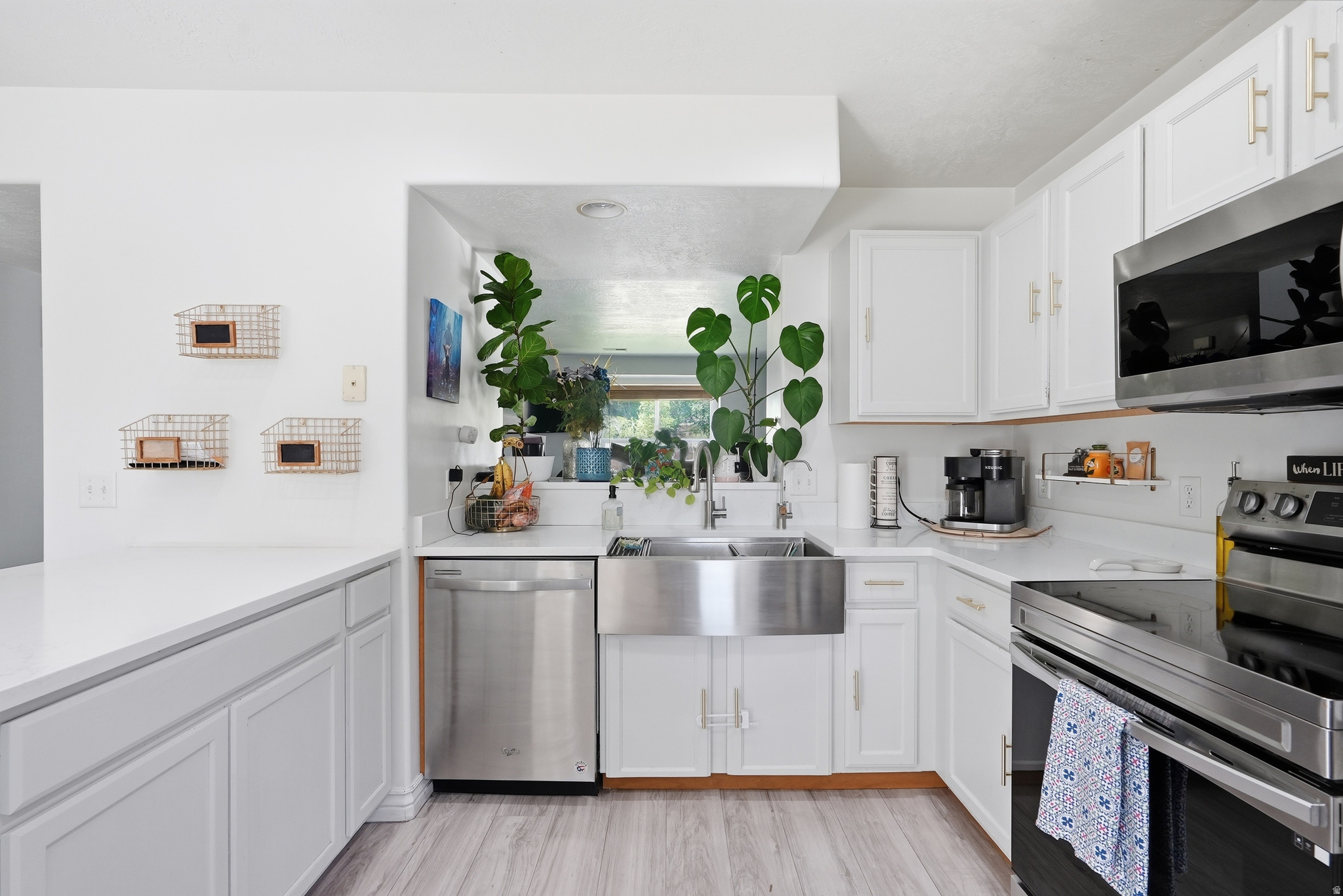 ARGYLE ACRES - Residential