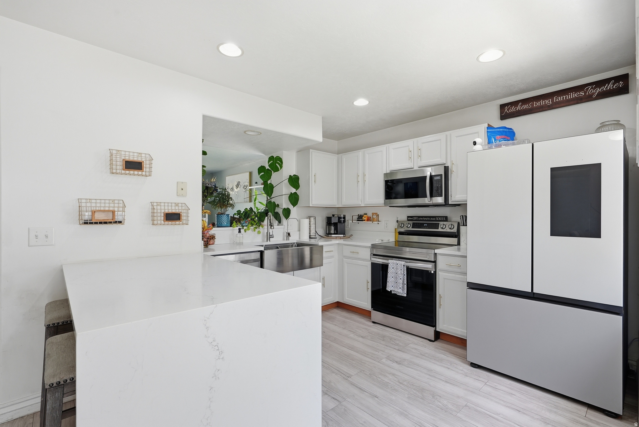 ARGYLE ACRES - Residential