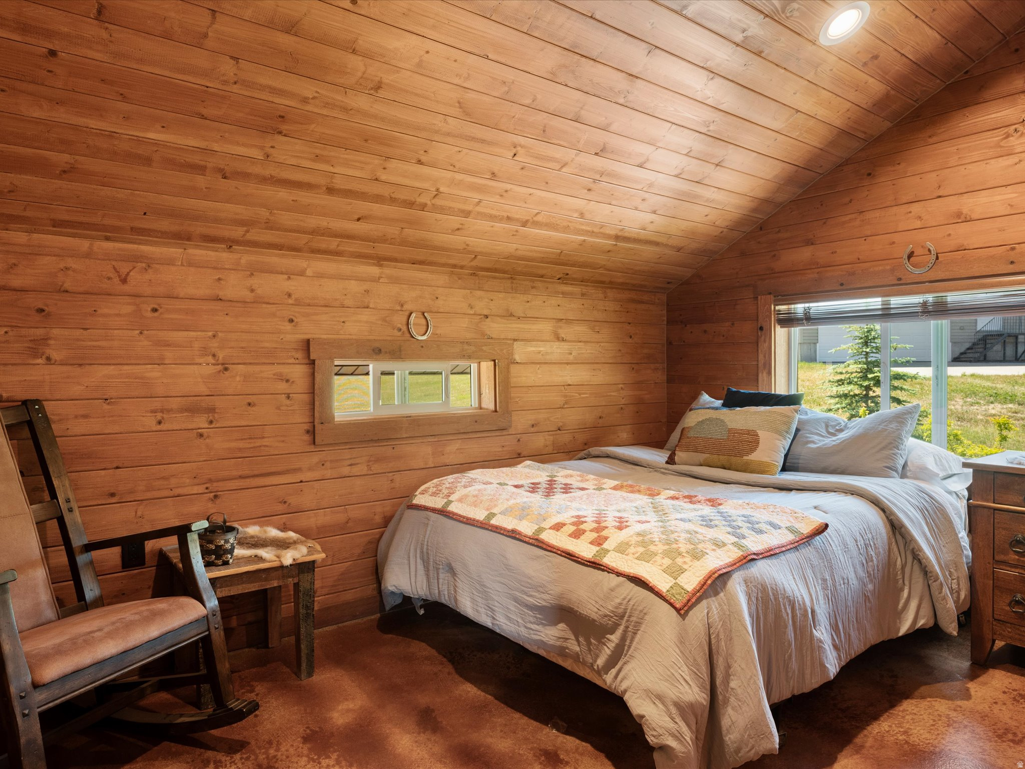 LAKESIDE EST - Residential