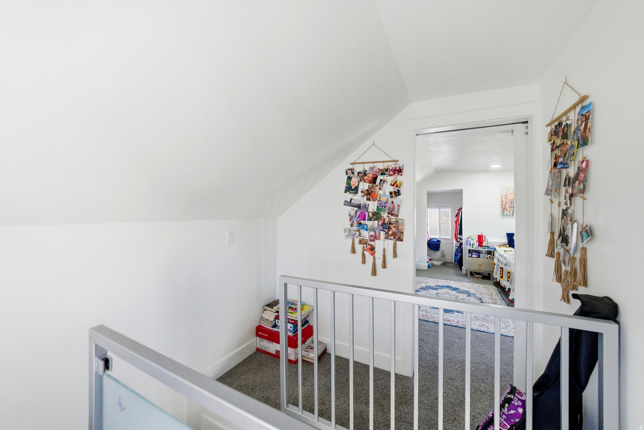 HAMPTON COURT - Residential